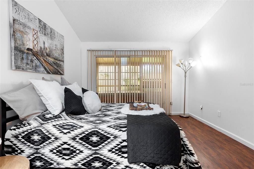 En Venta: $285,000 (2 camas, 2 baños, 1248 Pies cuadrados)