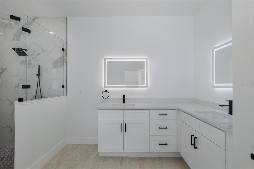 На продажу: $450,000 (4 спален, 2 ванн, 2125 Квадратных фут)