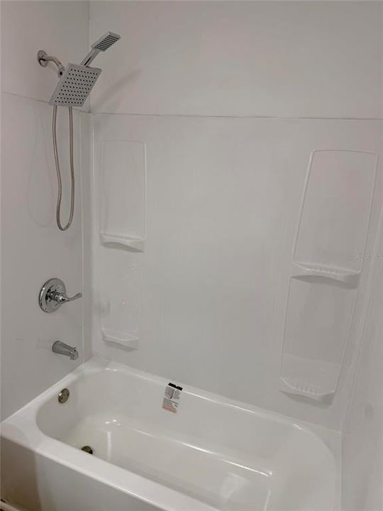 For Sale: $199,000 (2 beds, 2 baths, 933 Square Feet)