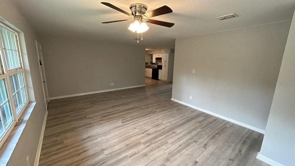 For Sale: $329,900 (4 beds, 1 baths, 1775 Square Feet)