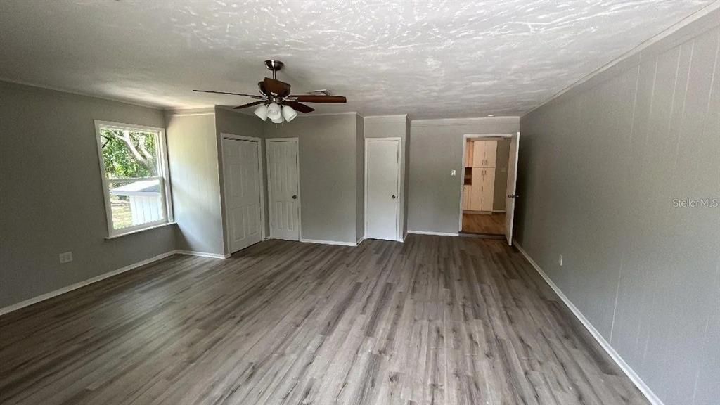 For Sale: $329,900 (4 beds, 1 baths, 1775 Square Feet)