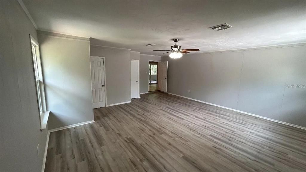 For Sale: $329,900 (4 beds, 1 baths, 1775 Square Feet)