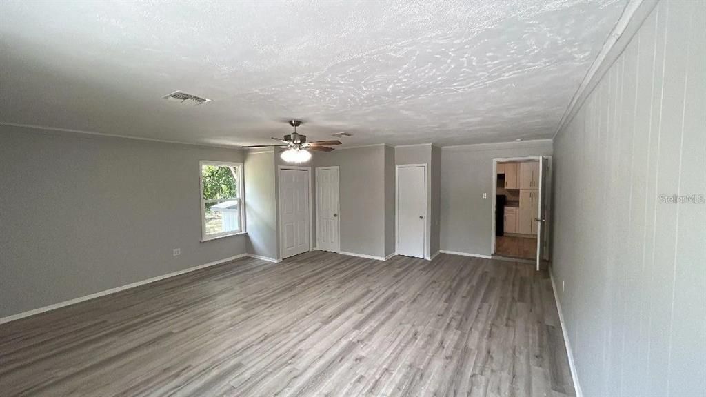 For Sale: $329,900 (4 beds, 1 baths, 1775 Square Feet)