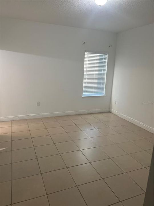 For Rent: $1,950 (3 beds, 2 baths, 1435 Square Feet)