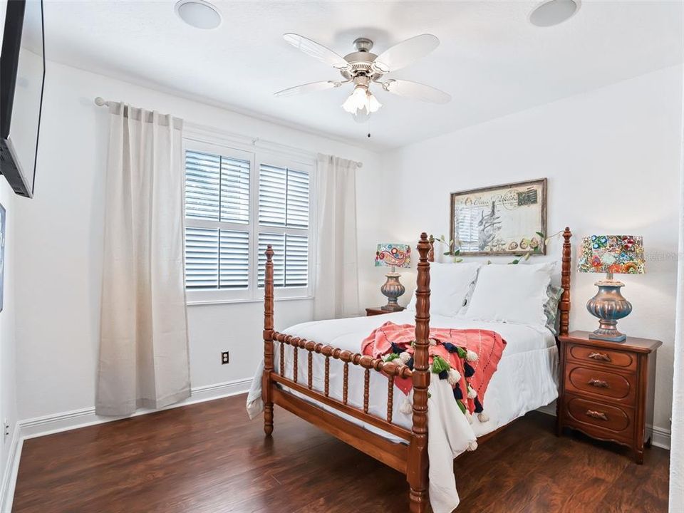 En Venta: $564,900 (3 camas, 3 baños, 2833 Pies cuadrados)