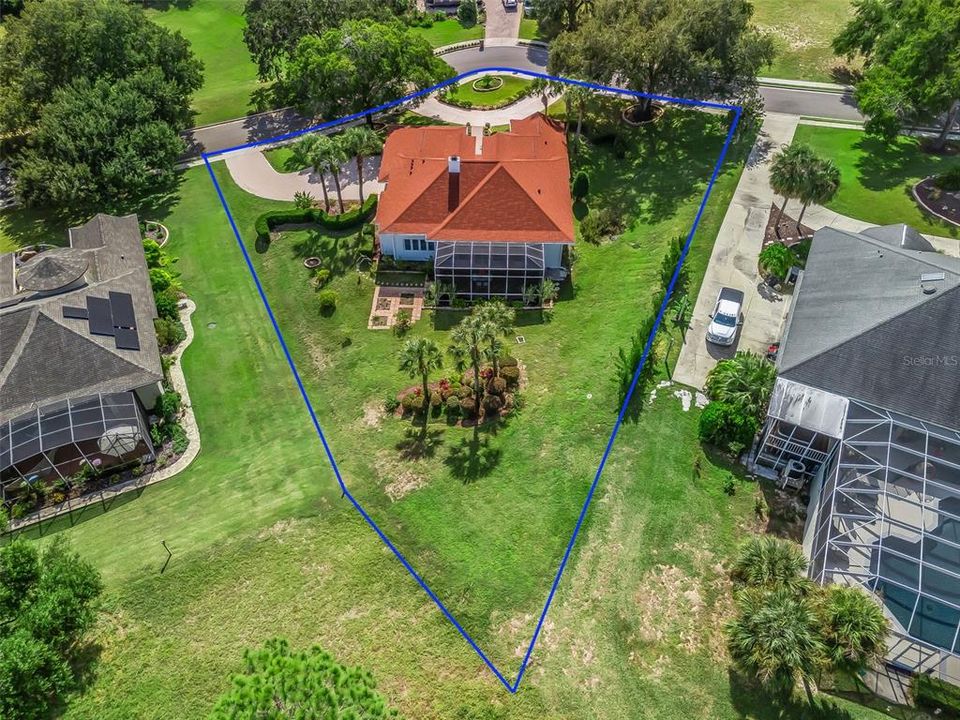 En Venta: $564,900 (3 camas, 3 baños, 2833 Pies cuadrados)