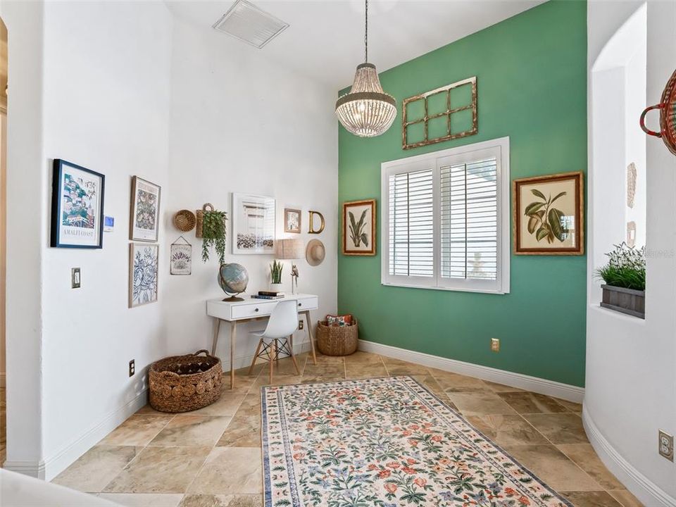 En Venta: $564,900 (3 camas, 3 baños, 2833 Pies cuadrados)