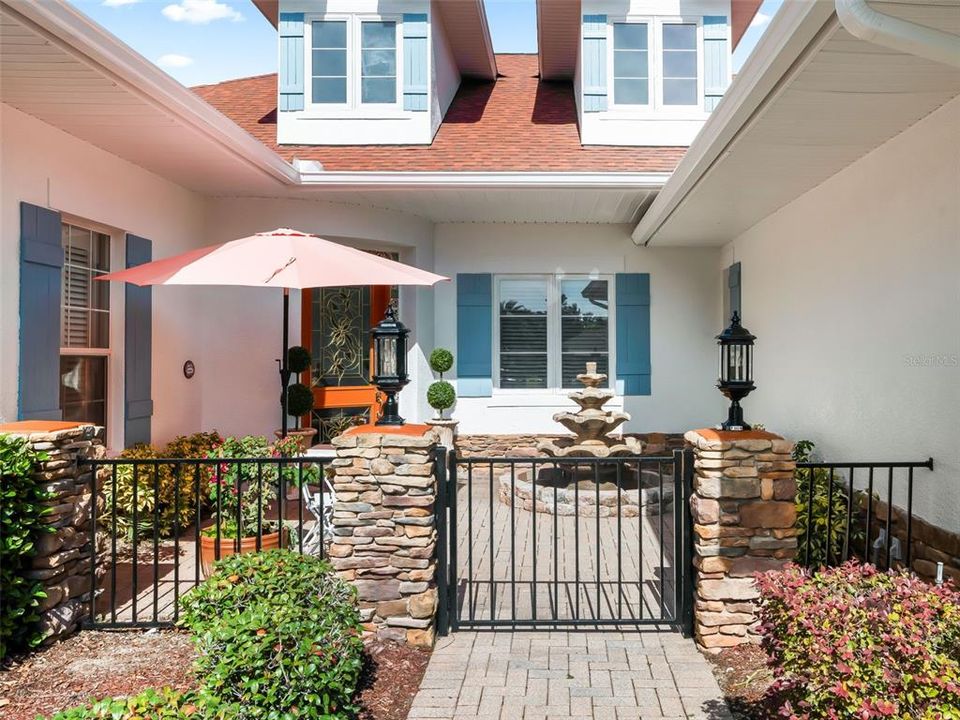 En Venta: $564,900 (3 camas, 3 baños, 2833 Pies cuadrados)