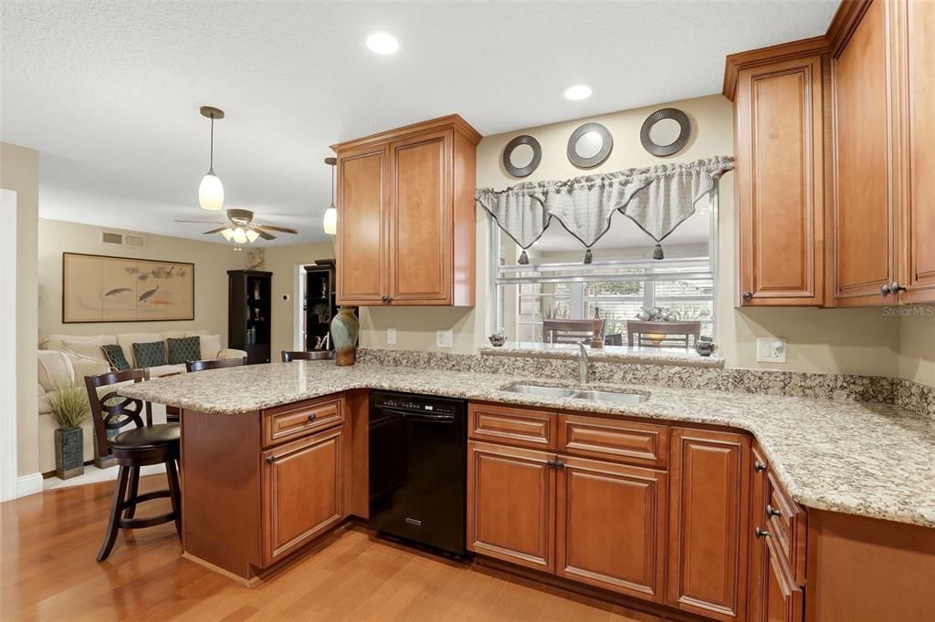 For Sale: $400,000 (3 beds, 2 baths, 1825 Square Feet)