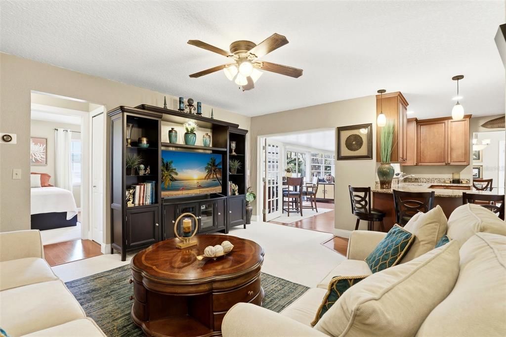 For Sale: $400,000 (3 beds, 2 baths, 1825 Square Feet)