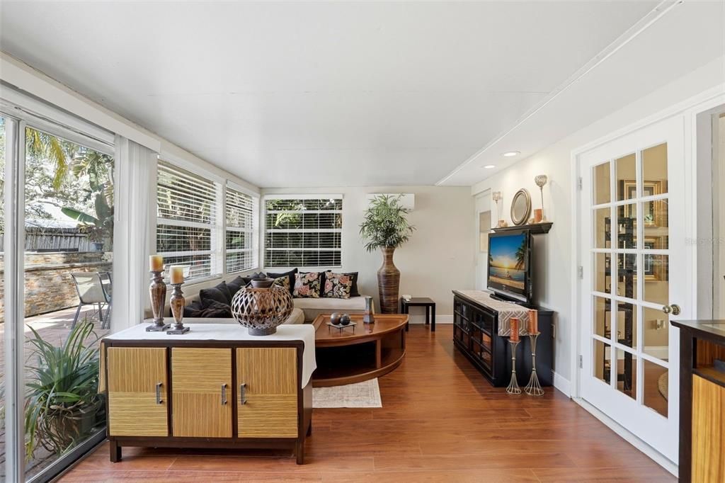 For Sale: $400,000 (3 beds, 2 baths, 1825 Square Feet)