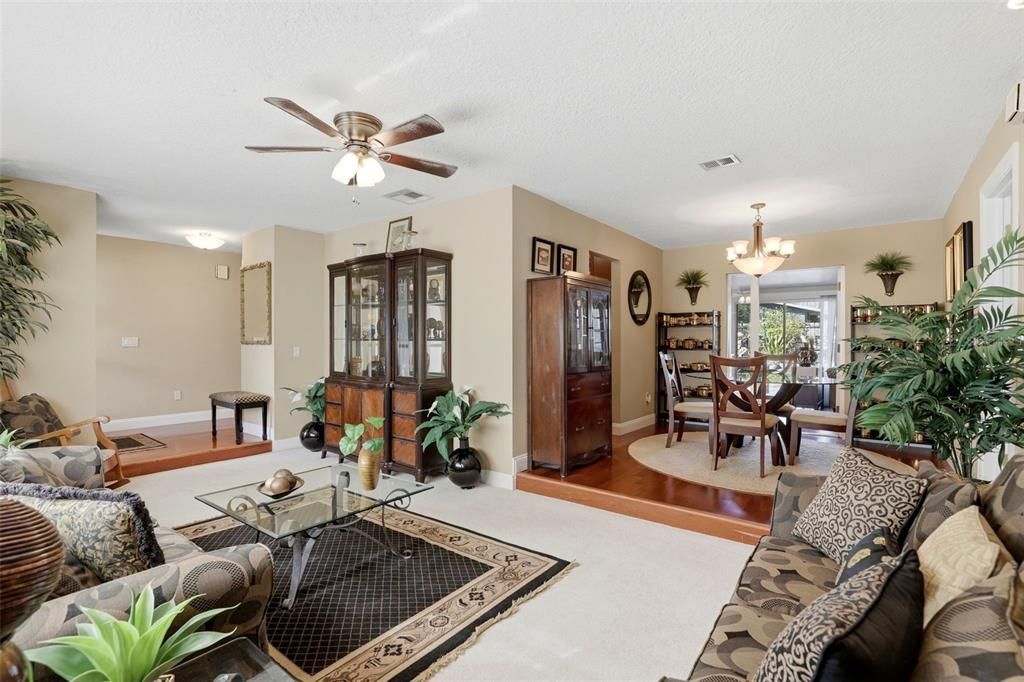 For Sale: $400,000 (3 beds, 2 baths, 1825 Square Feet)