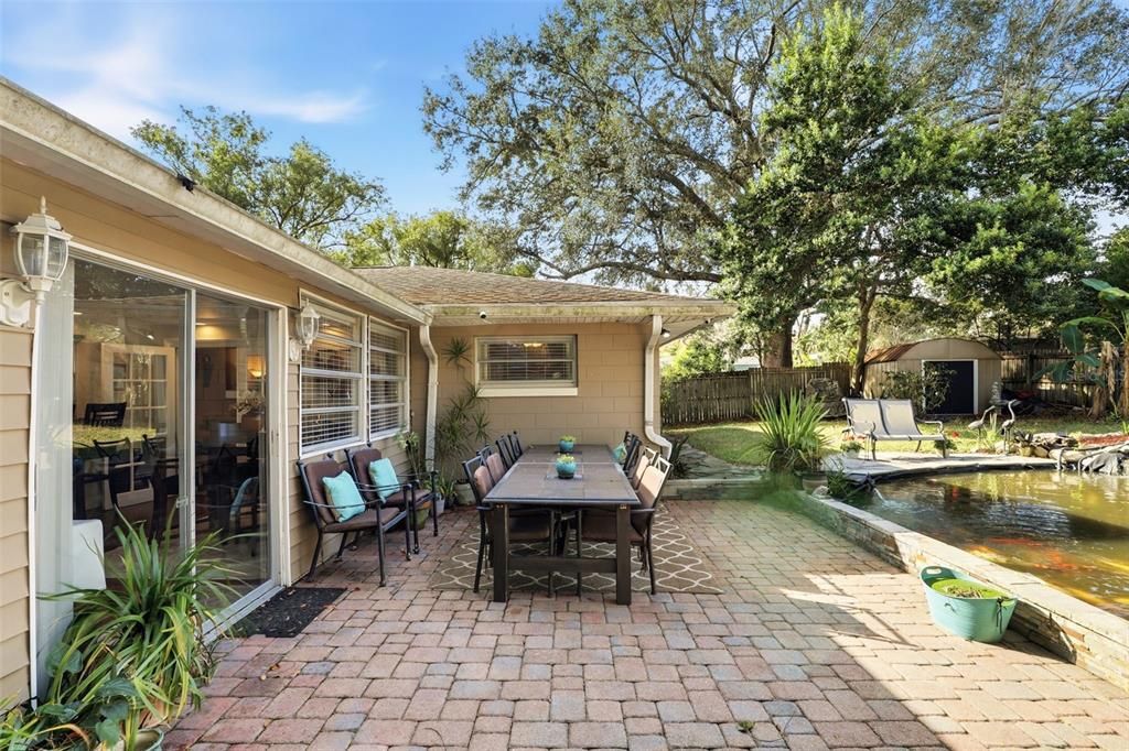 For Sale: $400,000 (3 beds, 2 baths, 1825 Square Feet)