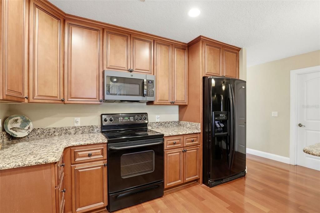 For Sale: $400,000 (3 beds, 2 baths, 1825 Square Feet)