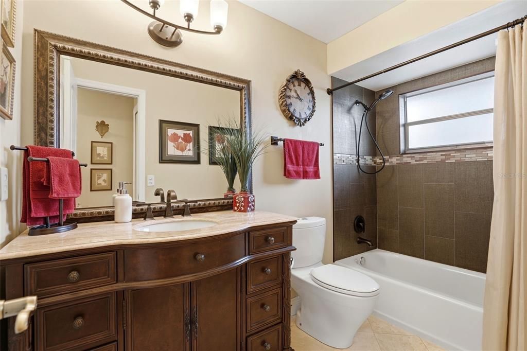 For Sale: $400,000 (3 beds, 2 baths, 1825 Square Feet)