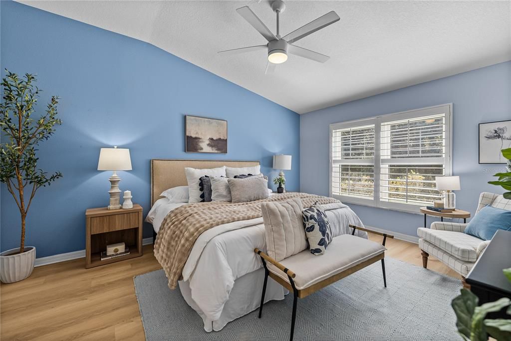 合同活跃: $340,000 (2 贝兹, 2 浴室, 1521 平方英尺)