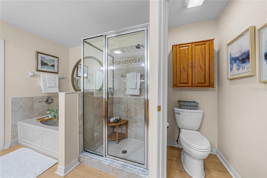 合同活跃: $340,000 (2 贝兹, 2 浴室, 1521 平方英尺)