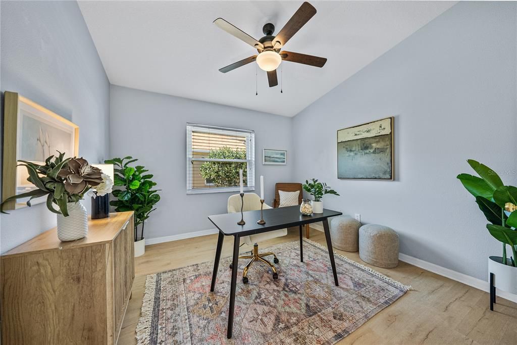 合同活跃: $340,000 (2 贝兹, 2 浴室, 1521 平方英尺)