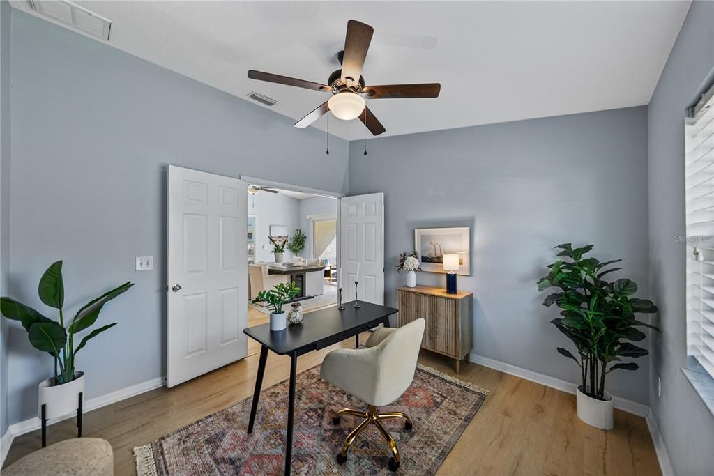 合同活跃: $340,000 (2 贝兹, 2 浴室, 1521 平方英尺)