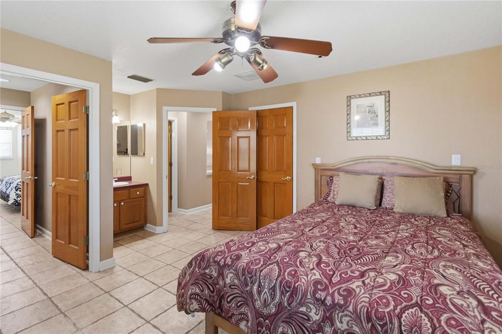 На продажу: $1,550,000 (4 спален, 3 ванн, 4370 Квадратных фут)