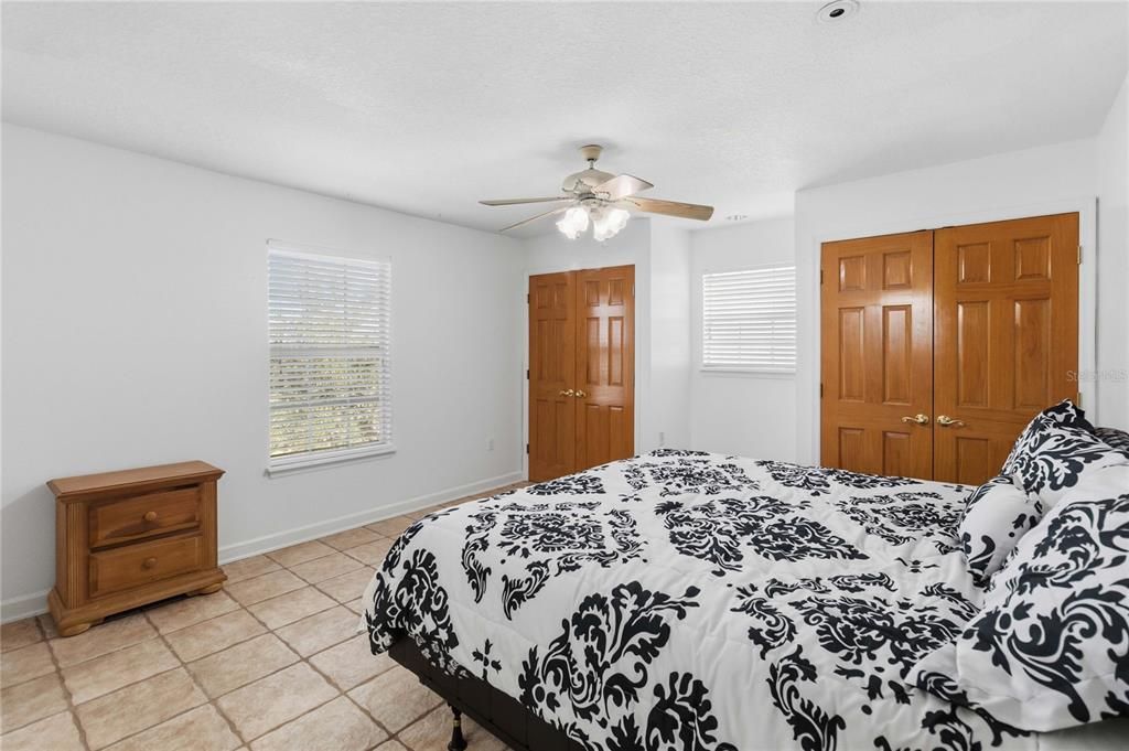 На продажу: $1,550,000 (4 спален, 3 ванн, 4370 Квадратных фут)