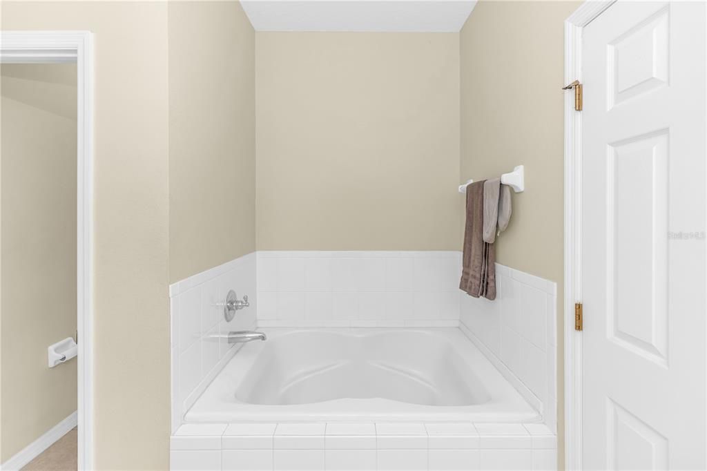 待售: $350,000 (3 贝兹, 2 浴室, 1602 平方英尺)