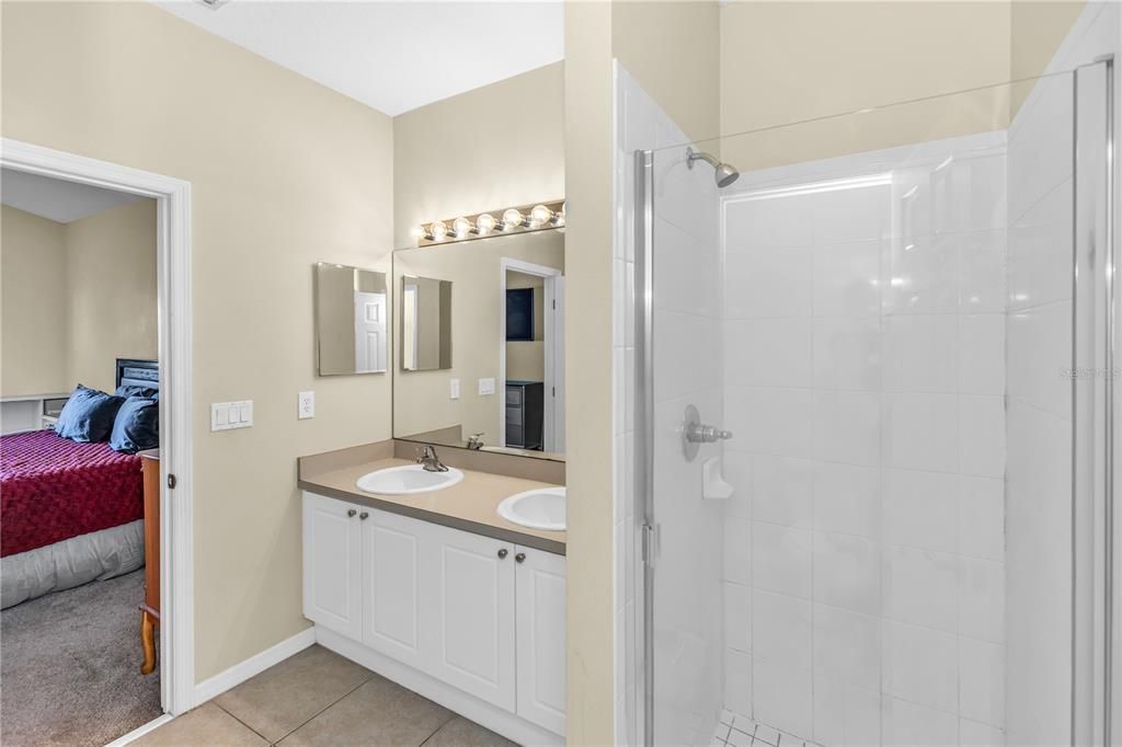 待售: $350,000 (3 贝兹, 2 浴室, 1602 平方英尺)