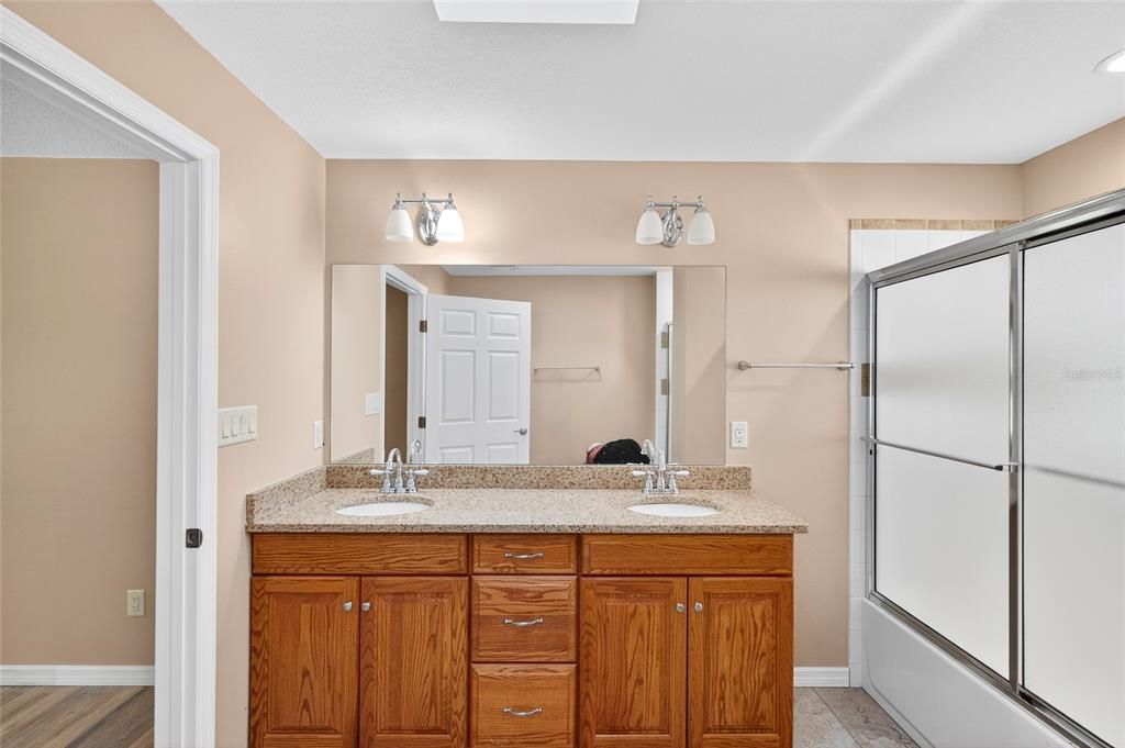 На продажу: $650,000 (3 спален, 2 ванн, 2277 Квадратных фут)