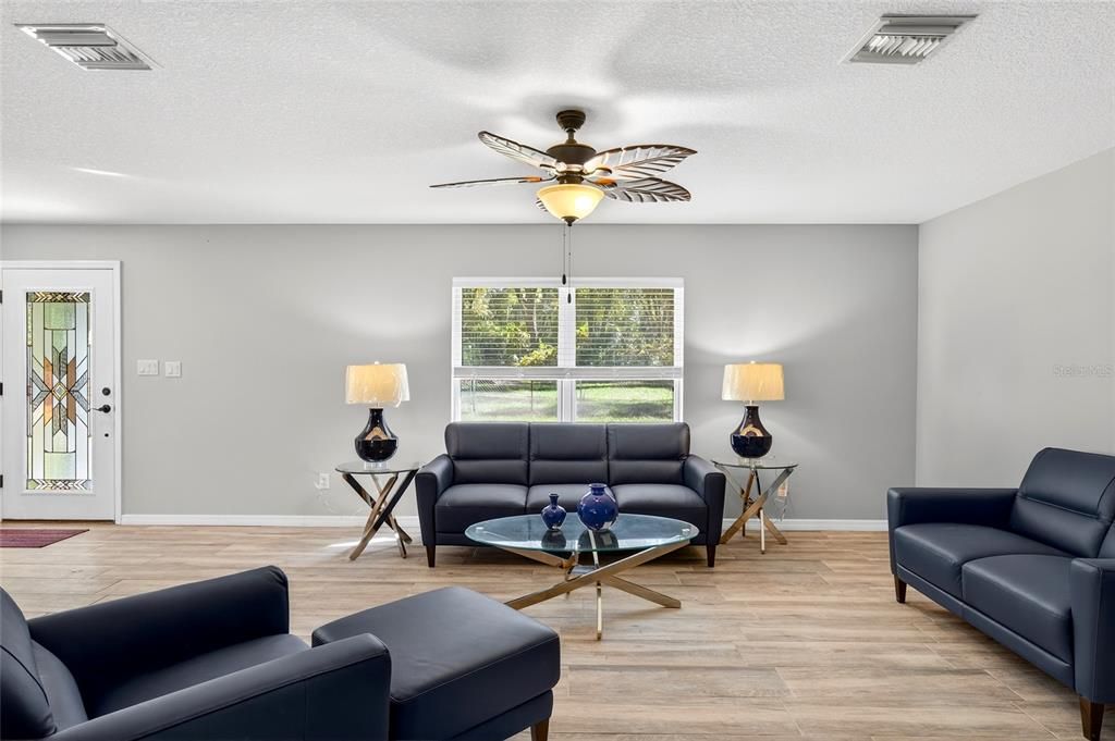 На продажу: $650,000 (3 спален, 2 ванн, 2277 Квадратных фут)