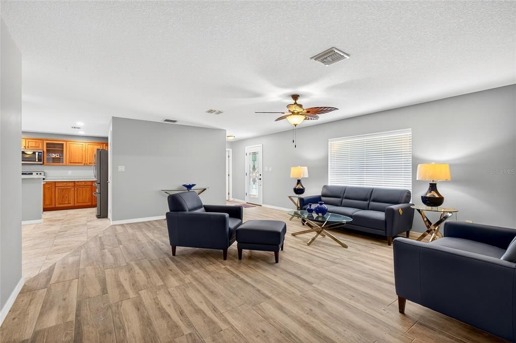 На продажу: $650,000 (3 спален, 2 ванн, 2277 Квадратных фут)