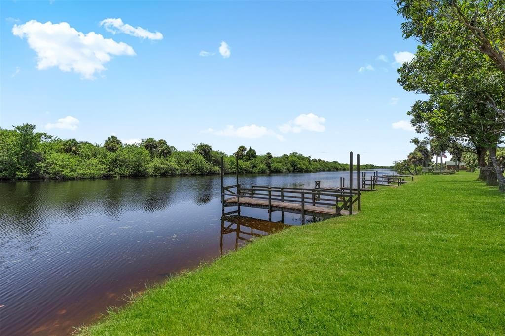 For Sale: $84,000 (1 beds, 1 baths, 404 Square Feet)