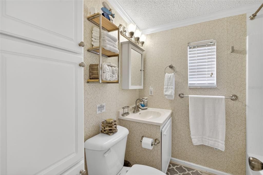 For Sale: $84,000 (1 beds, 1 baths, 404 Square Feet)