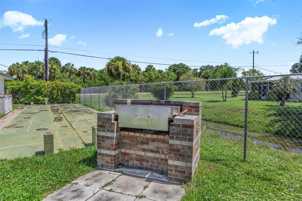 For Sale: $84,000 (1 beds, 1 baths, 404 Square Feet)