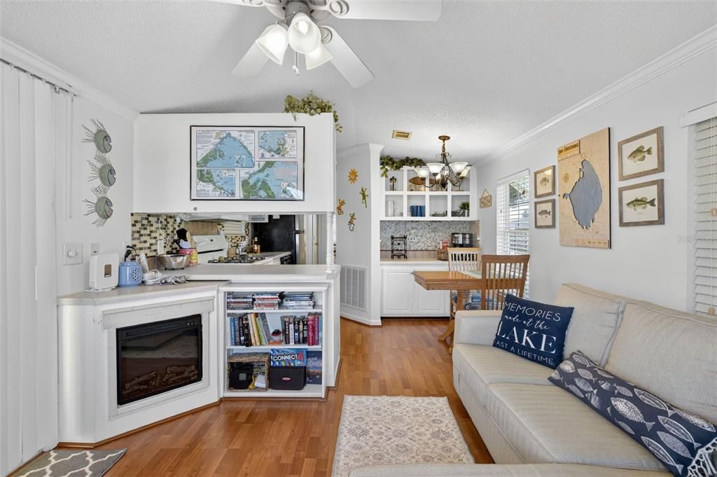 For Sale: $84,000 (1 beds, 1 baths, 404 Square Feet)