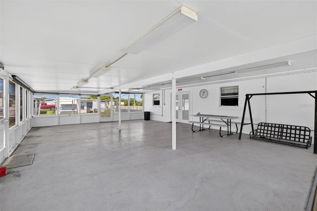 For Sale: $84,000 (1 beds, 1 baths, 404 Square Feet)