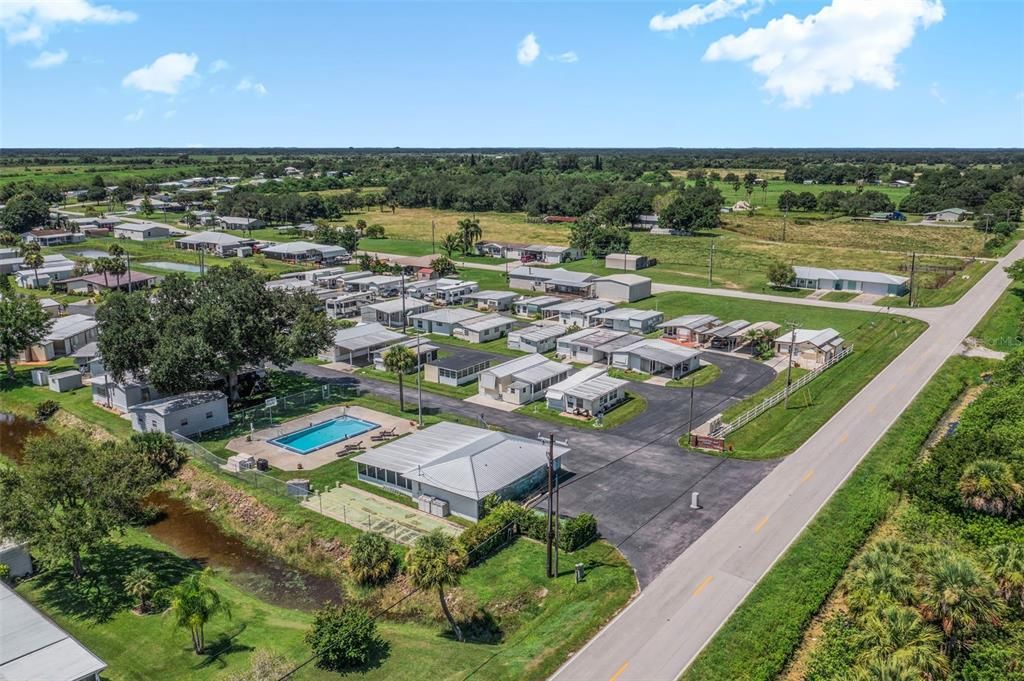 For Sale: $84,000 (1 beds, 1 baths, 404 Square Feet)