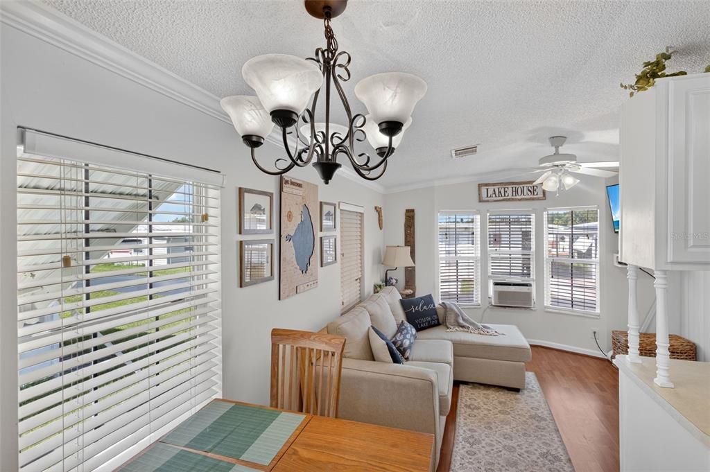 For Sale: $84,000 (1 beds, 1 baths, 404 Square Feet)