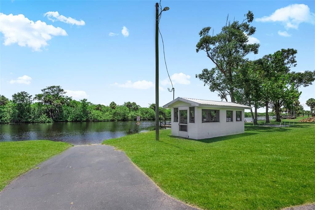 For Sale: $84,000 (1 beds, 1 baths, 404 Square Feet)