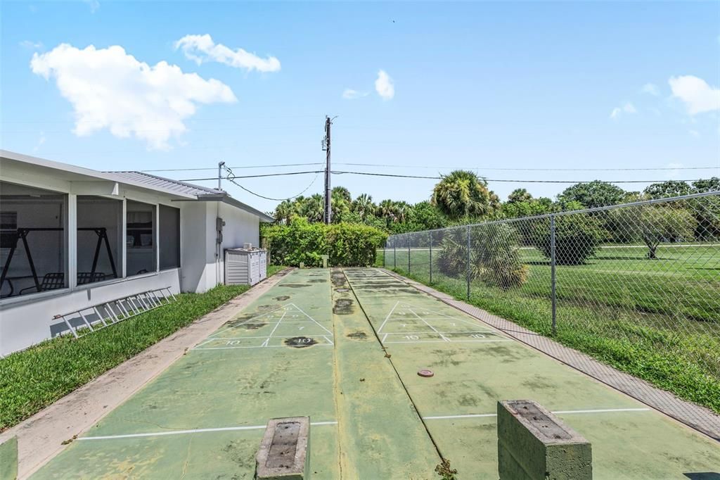 For Sale: $84,000 (1 beds, 1 baths, 404 Square Feet)