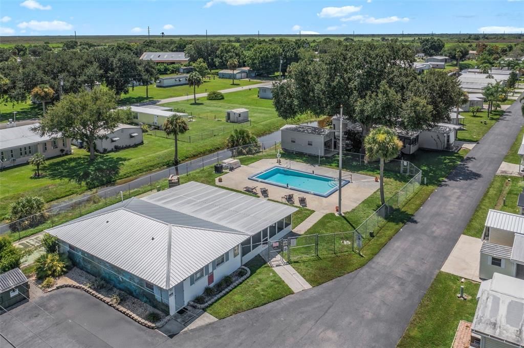 For Sale: $84,000 (1 beds, 1 baths, 404 Square Feet)