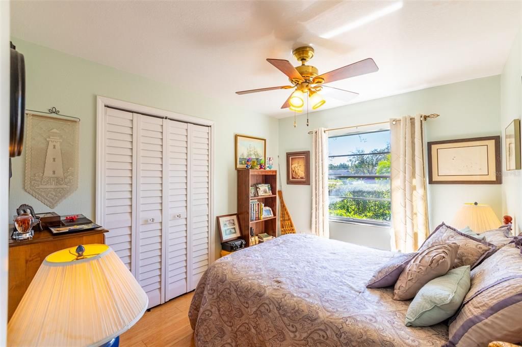 合同活跃: $375,000 (3 贝兹, 2 浴室, 1489 平方英尺)