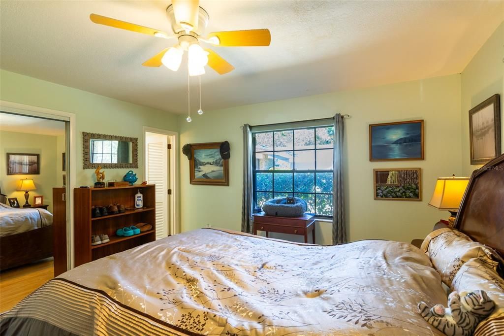 合同活跃: $375,000 (3 贝兹, 2 浴室, 1489 平方英尺)