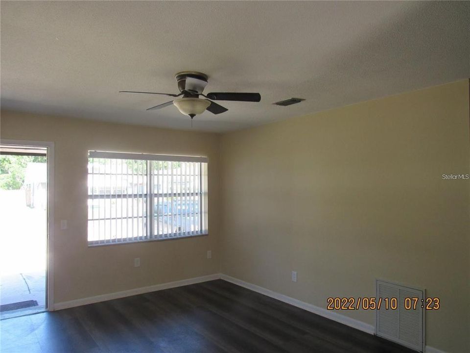 В аренду: $1,100 (2 спален, 1 ванн, 1000 Квадратных фут)