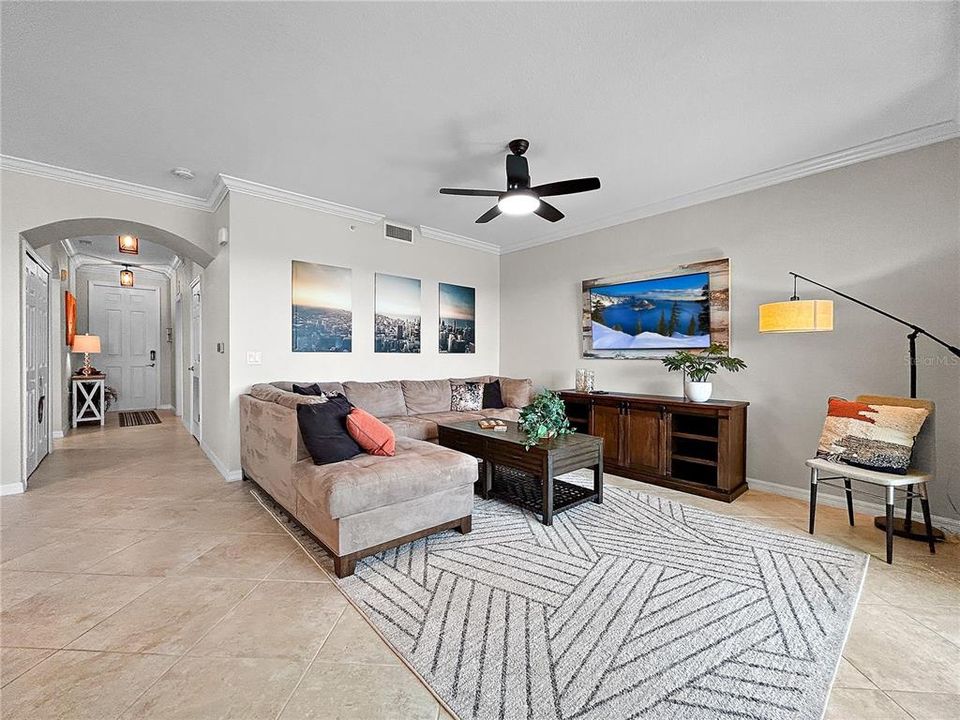 待售: $275,000 (2 贝兹, 2 浴室, 1137 平方英尺)