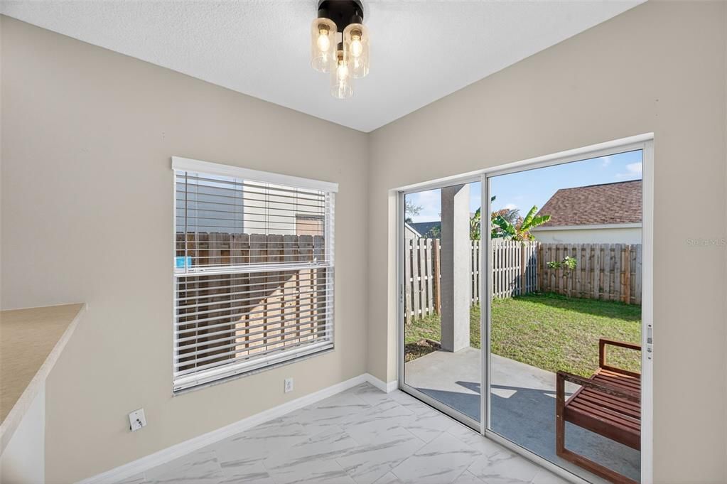 На продажу: $377,000 (3 спален, 2 ванн, 1608 Квадратных фут)