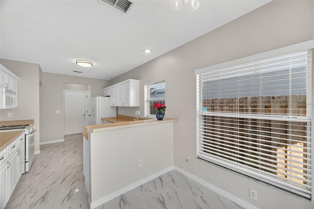 На продажу: $377,000 (3 спален, 2 ванн, 1608 Квадратных фут)