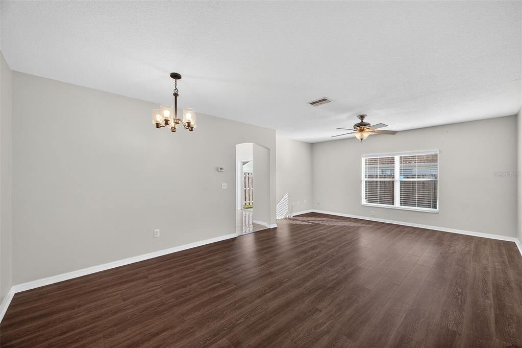 На продажу: $377,000 (3 спален, 2 ванн, 1608 Квадратных фут)