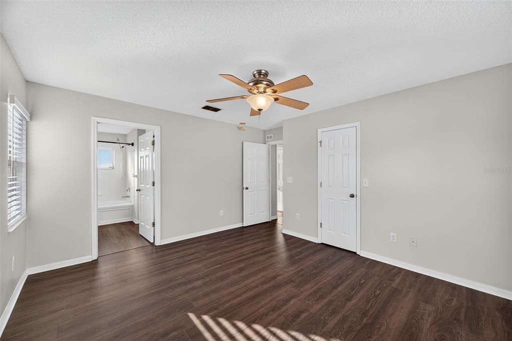 На продажу: $377,000 (3 спален, 2 ванн, 1608 Квадратных фут)