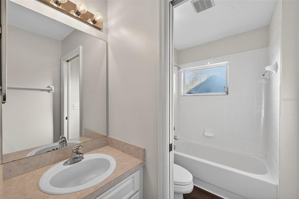 На продажу: $377,000 (3 спален, 2 ванн, 1608 Квадратных фут)