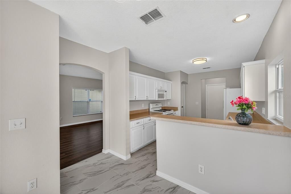 На продажу: $377,000 (3 спален, 2 ванн, 1608 Квадратных фут)